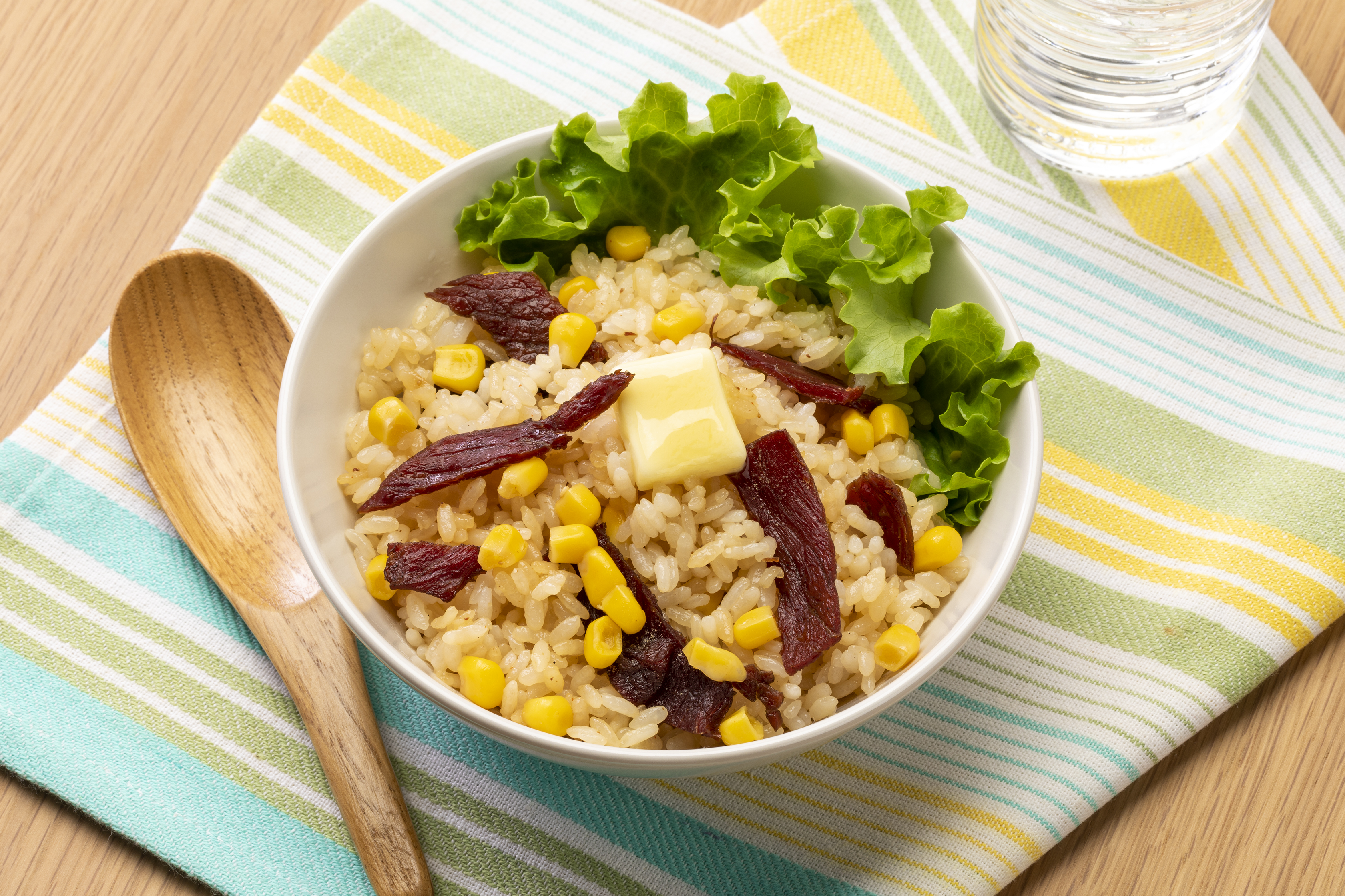 コンビーフ風丼